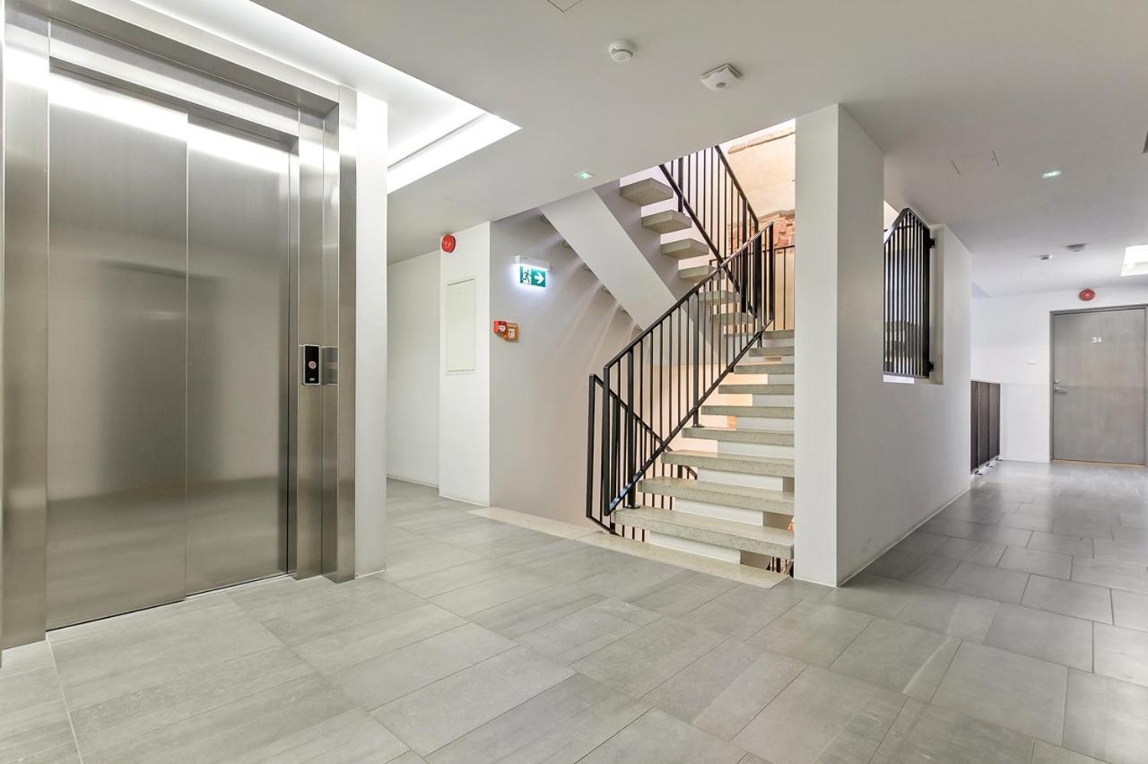 Luxuriously Furnished, Spacious Rotermanni Jewel タリン エクステリア 写真